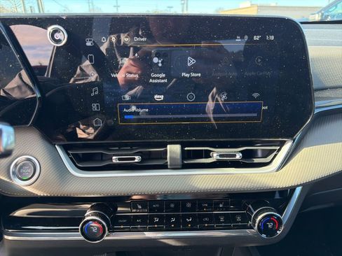 Used 2025 Chevrolet Equinox LT w/ Convenience Package II image 19