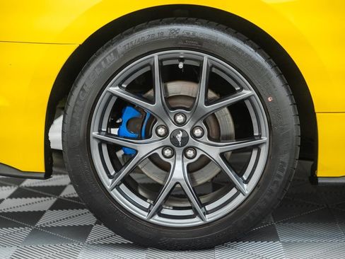 Used 2015 Ford Mustang GT Premium w/ Equipment Group 401A RWD image 19