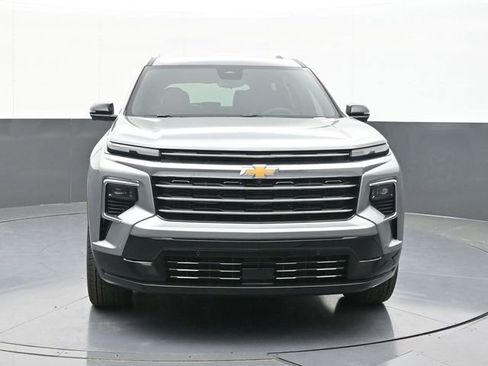 New 2026 Chevrolet Traverse High Country w/ LPO, Floor Liner Package FWD image 22