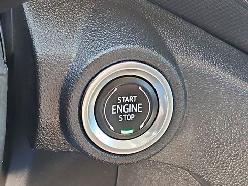 Used 2021 Chevrolet TrailBlazer LT w/ Convenience Package FWD image 16