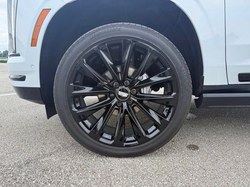 Certified 2026 Cadillac Escalade Sport w/ LPO, ONYX Package AWD/4WD image 14