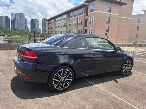 Used 2013 Volkswagen Eos FWD image 16