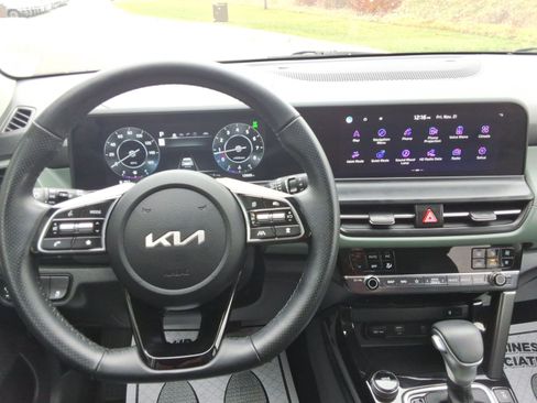 Used 2024 Kia Seltos SX image 12