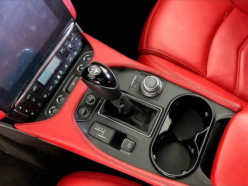 Used 2018 Maserati GranTurismo Convertible image 15