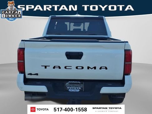 Used 2024 Toyota Tacoma SR5 AWD/4WD image 7
