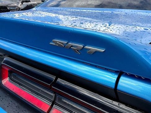 Used 2015 Dodge Challenger SRT image 33