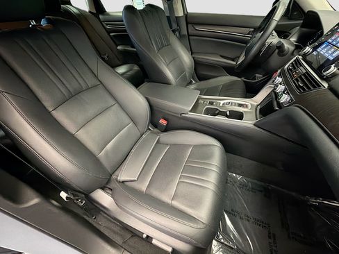 Used 2022 Honda Accord Touring image 15
