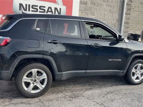 Used 2023 Jeep Compass Sport image 22