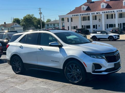 Used 2022 Chevrolet Equinox RS w/ RS Leather Package FWD image 4