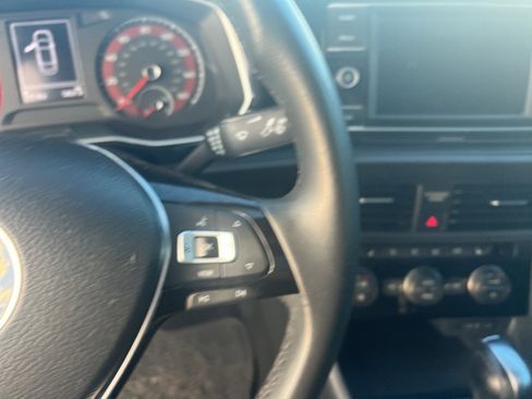 Used 2020 Volkswagen Jetta SE image 14