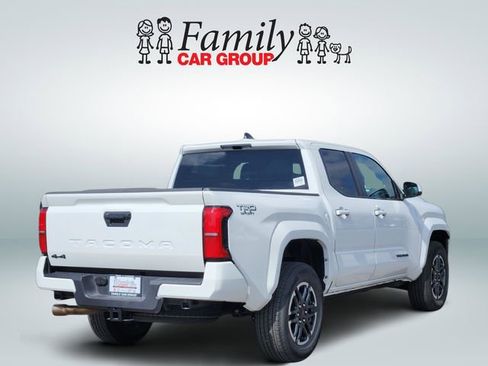 Certified 2025 Toyota Tacoma TRD Sport AWD/4WD image 4