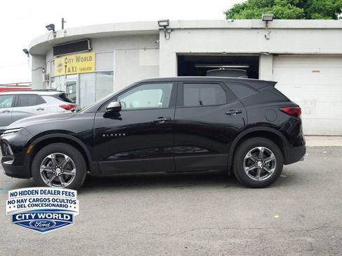 Used 2025 Chevrolet Blazer LT FWD image 5