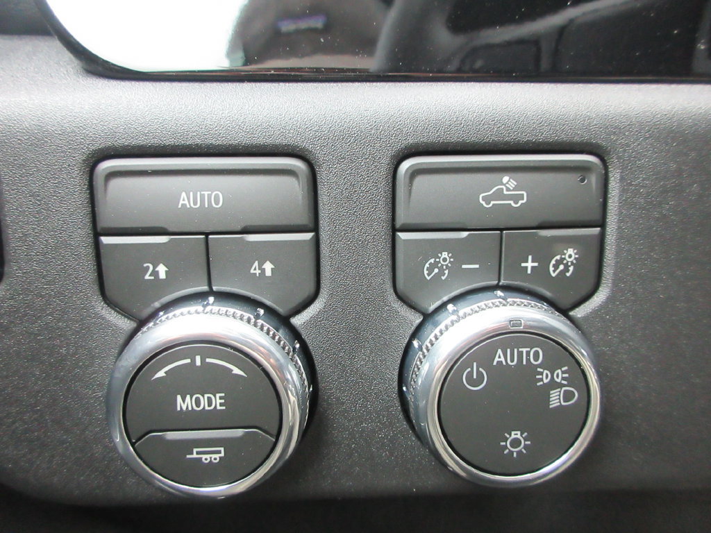 New 2026 GMC Sierra 1500 SLE w/ Max Trailering Package AWD/4WD image 14