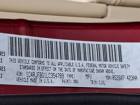 Used 2020 Jeep Grand Cherokee Limited w/ Premium Lighting Group AWD/4WD image 28