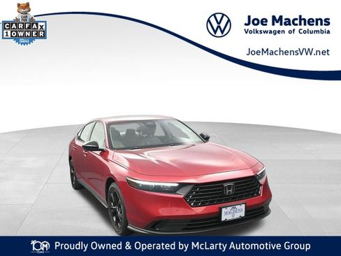 Used 2025 Honda Accord SE image 1