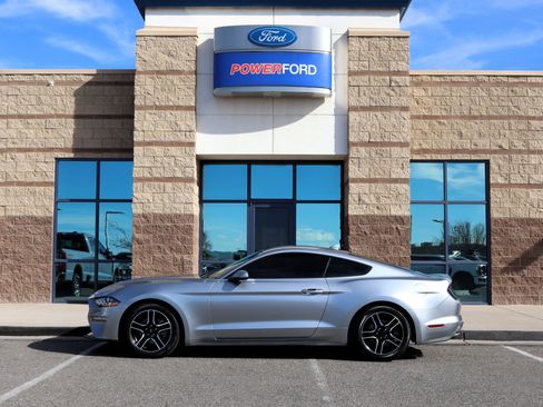 Used 2022 Ford Mustang Premium image 9