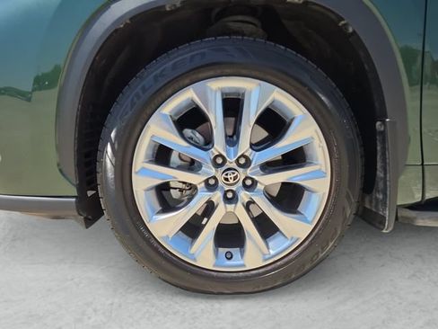 Used 2023 Toyota Highlander Limited FWD image 23
