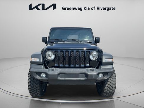 Used 2018 Jeep Wrangler Unlimited Sport S AWD/4WD image 2