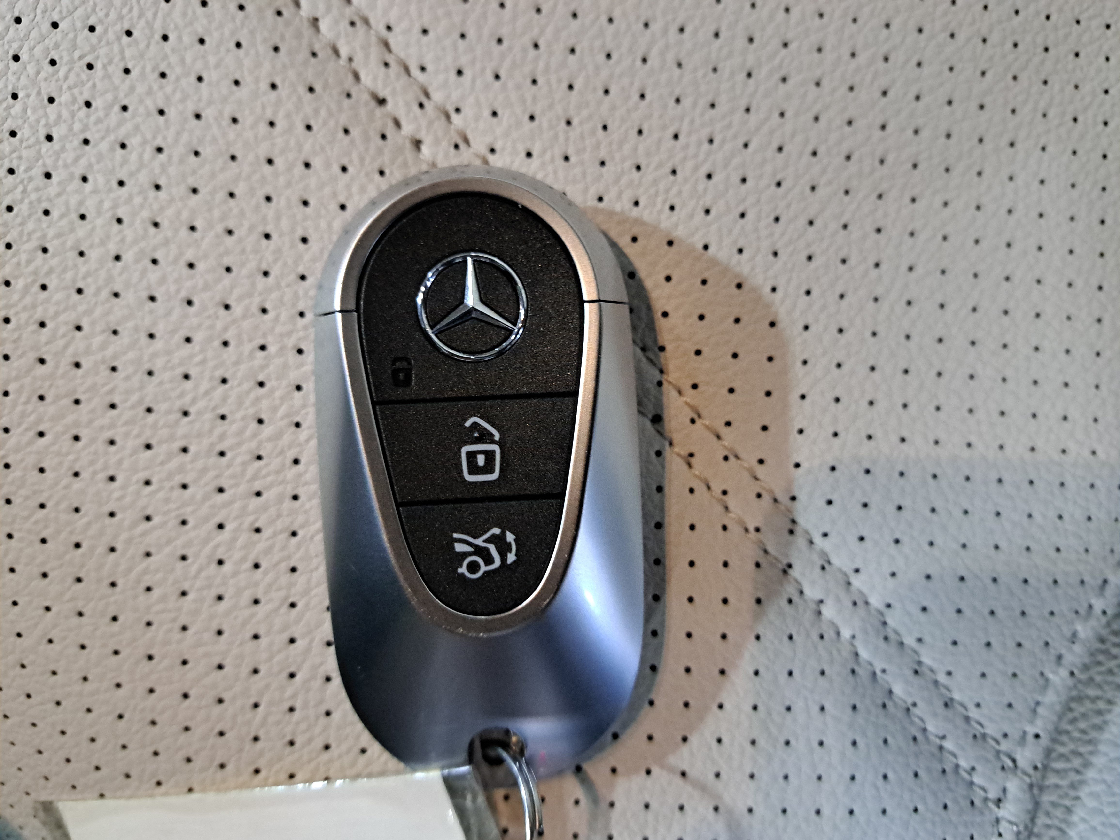 Used 2026 Mercedes-Benz GLC 300 4MATIC image 37
