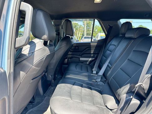Used 2025 Toyota 4Runner SR5 RWD image 13