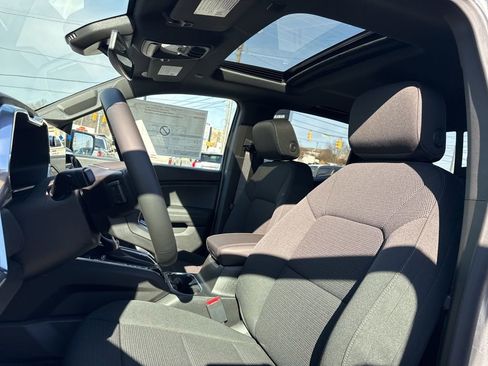 New 2026 GMC Canyon Elevation w/ Convenience Package image 21