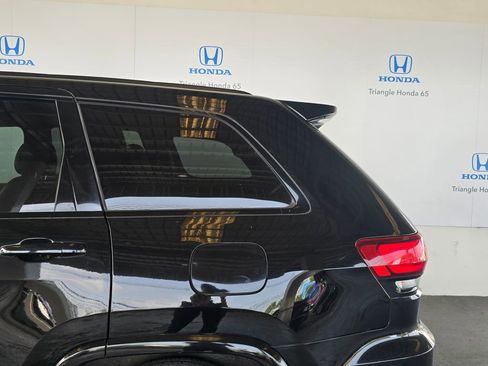 Used 2021 Jeep Grand Cherokee Laredo X RWD image 21