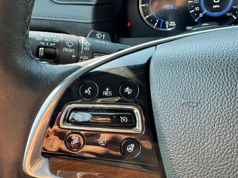 Used 2020 Cadillac Escalade Luxury AWD/4WD image 11
