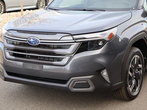 New 2025 Subaru Forester Limited image 3