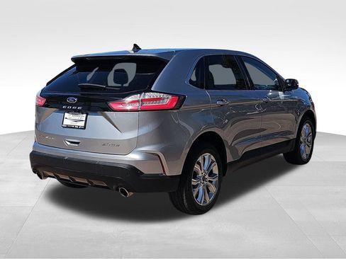 Used 2022 Ford Edge Titanium w/ Equipment Group 301A AWD/4WD image 3
