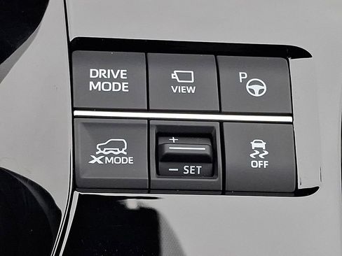 Used 2024 Subaru Solterra Limited image 23