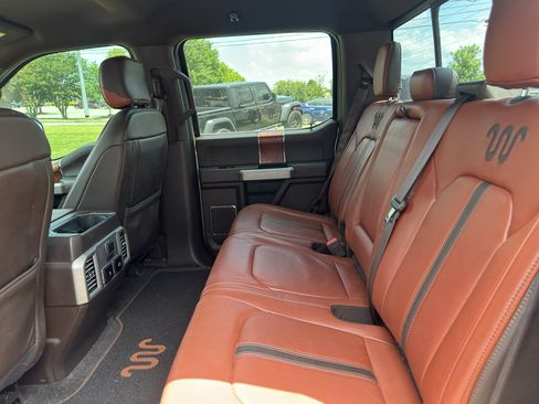 Used 2018 Ford F150 King Ranch w/ Equipment Group 601A Luxury AWD/4WD image 17