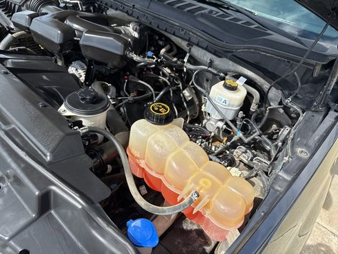 Used 2017 Ford F250 XLT w/ XLT Premium Package image 31