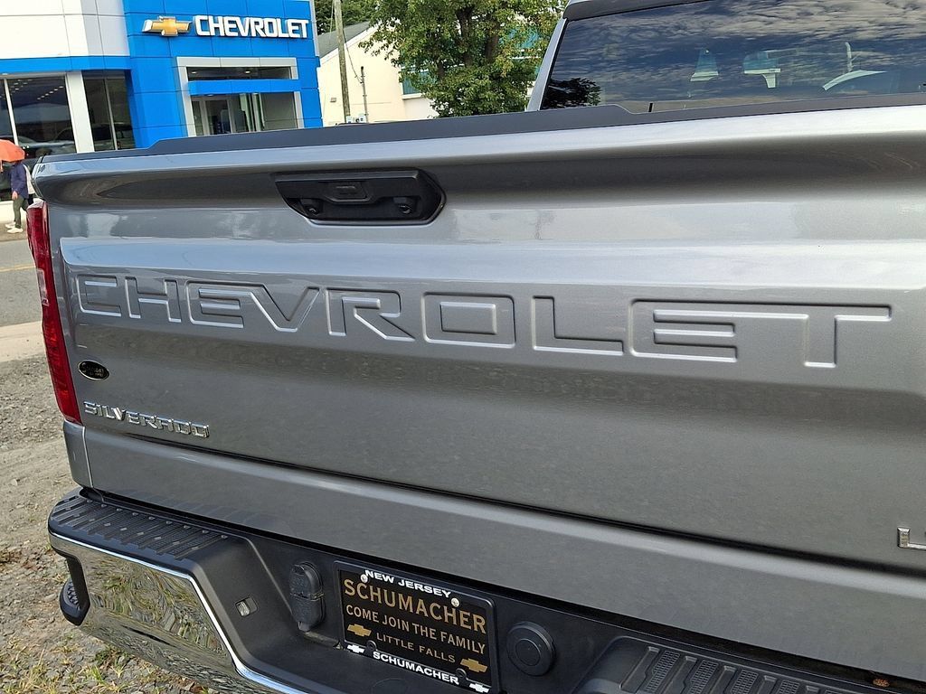 Certified 2024 Chevrolet Silverado 1500 LT AWD/4WD image 29