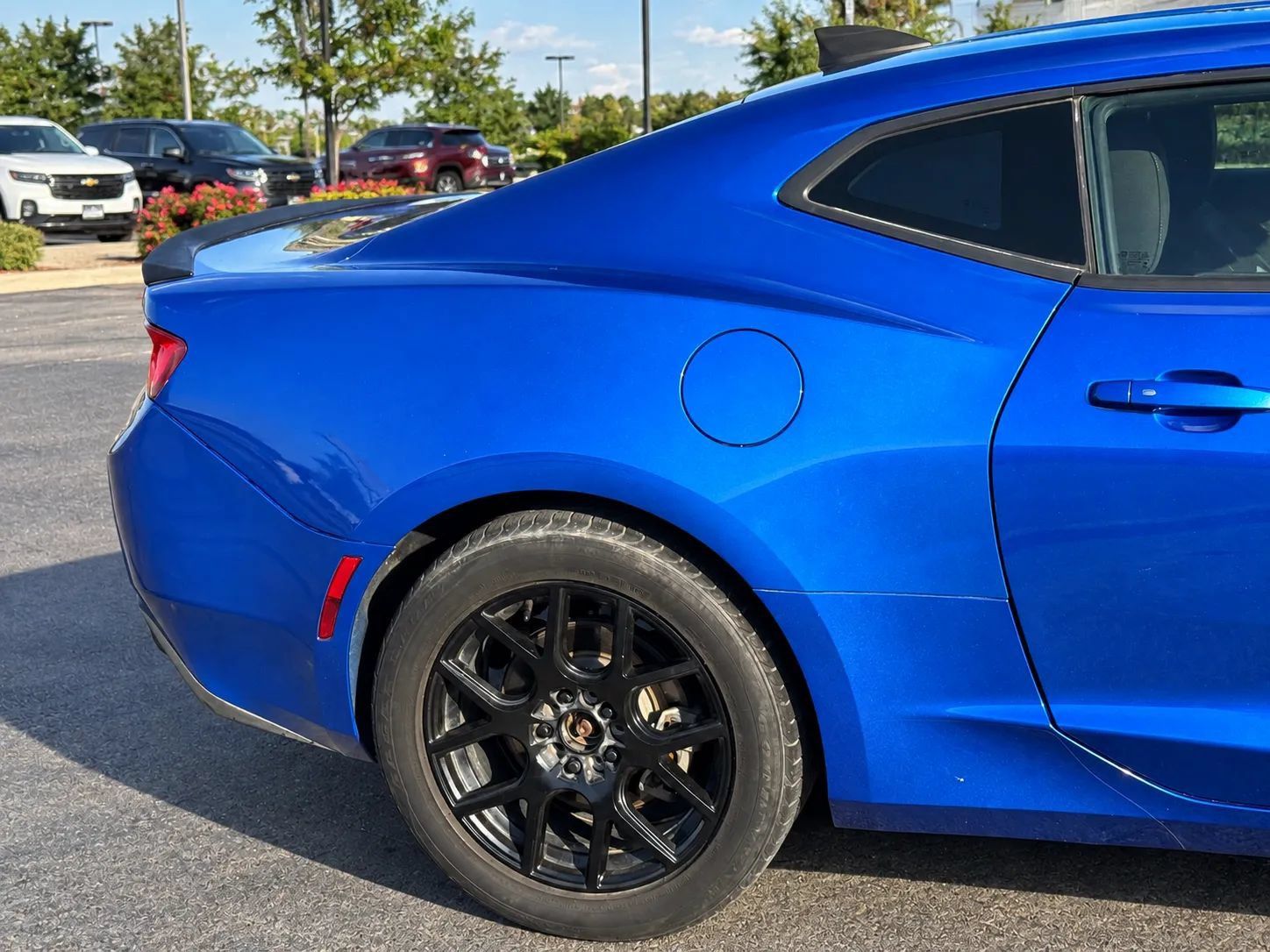 Used 2018 Chevrolet Camaro LT RWD image 13