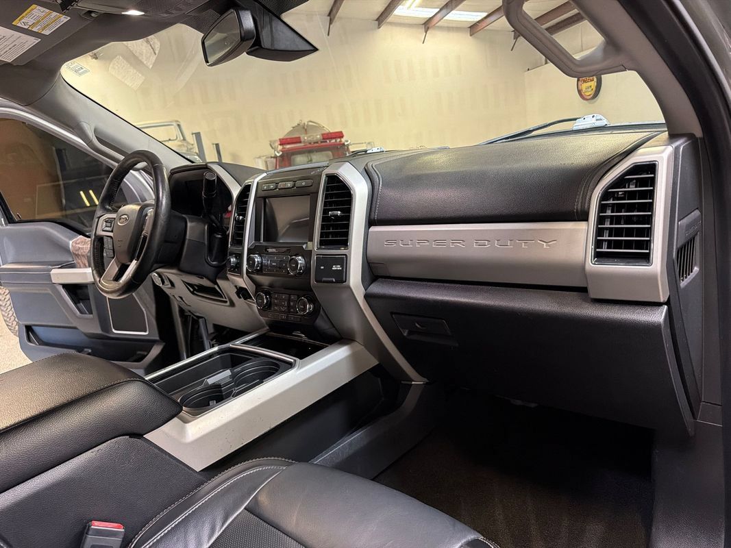 Used 2019 Ford F250 Lariat w/ Lariat Ultimate Package AWD/4WD image 41