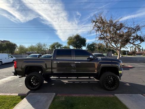 Used 2014 GMC Sierra 1500 SLT w/ SLT Crew Cab Value Package image 4