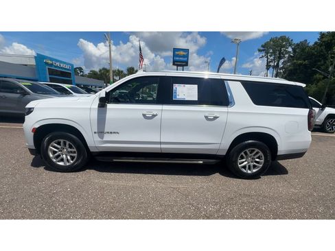 Used 2024 Chevrolet Suburban LT AWD/4WD image 5