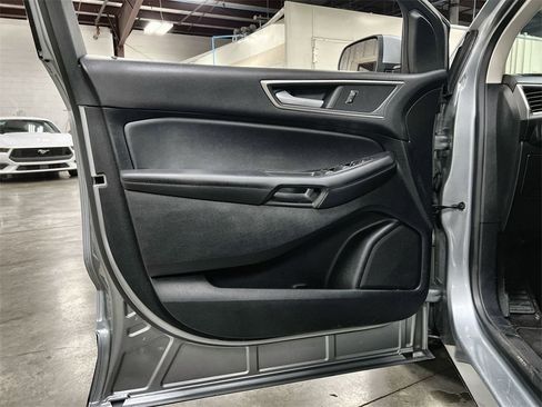 Used 2024 Ford Edge SEL image 15