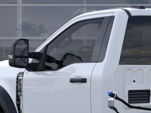 New 2026 Ford F550 4x4 Regular Cab Super Duty w/ XL Chrome Package image 20