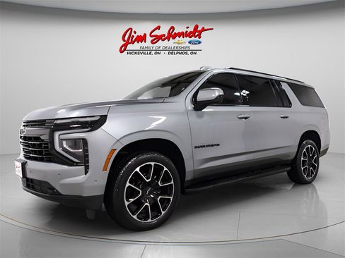 Used 2025 Chevrolet Suburban RST w/ Sun And Tow Package image 3