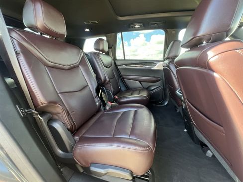 Used 2022 Cadillac XT6 Premium Luxury image 21