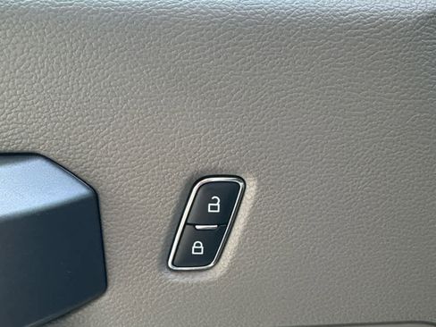 Used 2018 Ford F150 XLT w/ XTR Package image 13