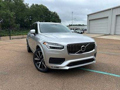 Used 2022 Volvo XC90 T6 Momentum w/ Advanced Package