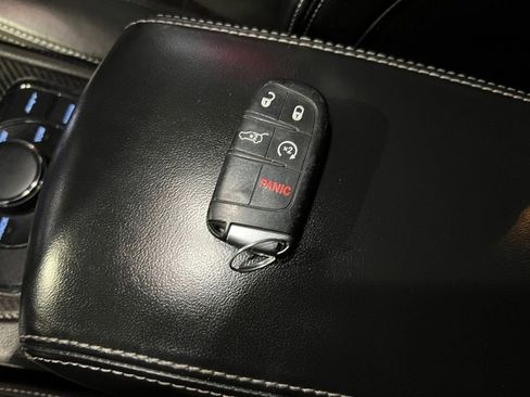 Used 2017 Jeep Grand Cherokee SRT image 46