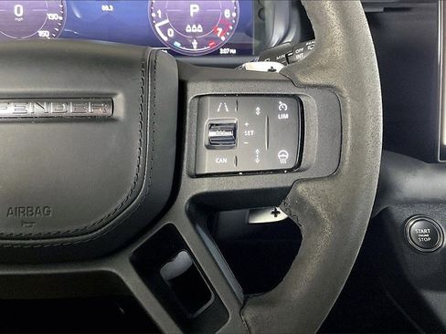 Used 2023 Land Rover Defender 110 V8 image 19