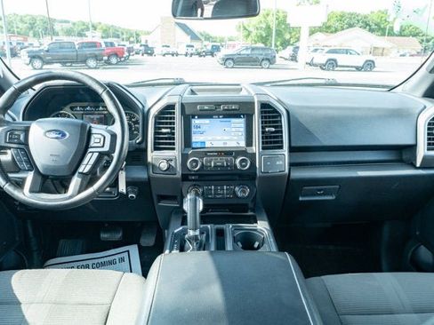 Used 2017 Ford F150 XLT w/ Equipment Group 302A Luxury AWD/4WD image 32
