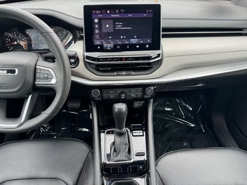 Used 2024 Jeep Compass Limited image 2