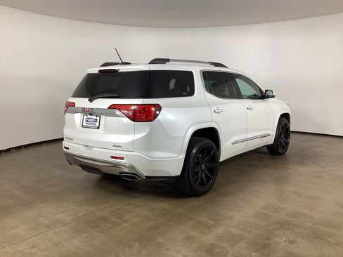 Used 2017 GMC Acadia Denali w/ Technology Package AWD/4WD image 5