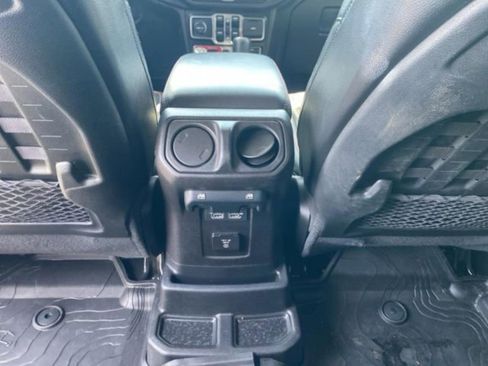 Used 2020 Jeep Wrangler Unlimited Rubicon w/ Quick Order Package 28Y Recon image 31