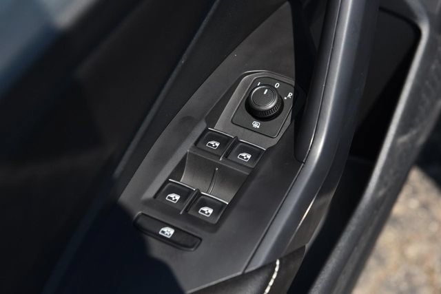 Certified 2025 Volkswagen Jetta Sport FWD image 8
